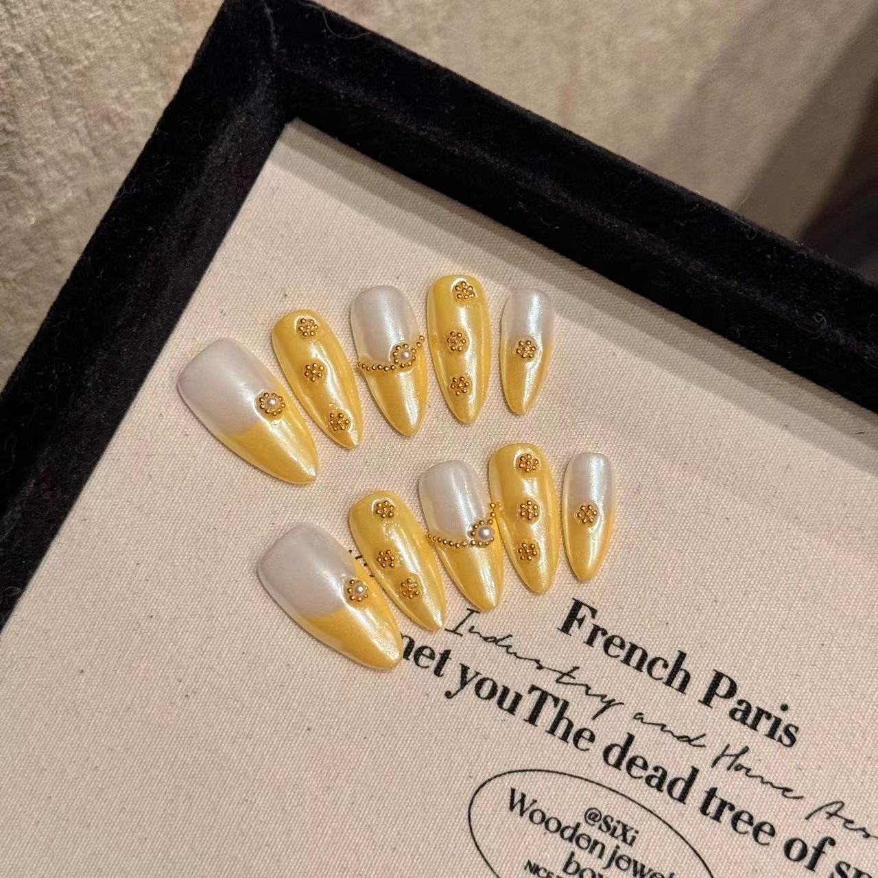 Shiny Gold Decor Gold & White Reusable Pattern Manicure Tips for Fingernail DIY Decoration